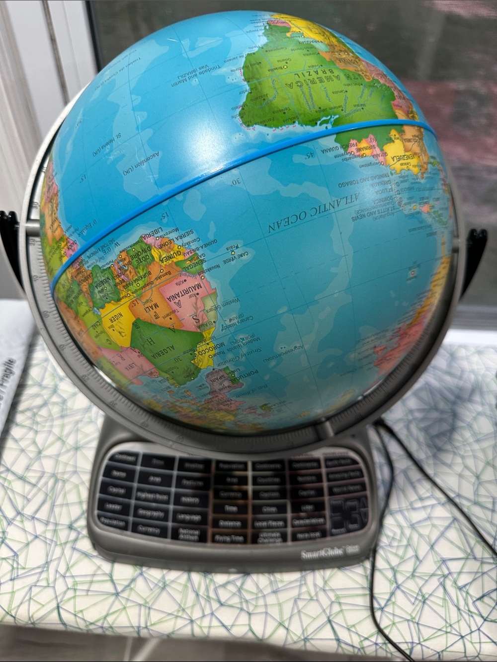 Oregon SmartGlobe Deluxe Edition Blue Desk Globe with Quiz Base (havenβt a pen)